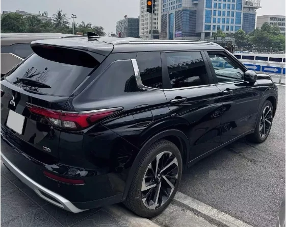 mitsubishi outlander 2025 1 Mitsubishi Outlander 2025 xuất hiện tại Việt Nam, liệu có tạo Sóng Gió như Xforce?